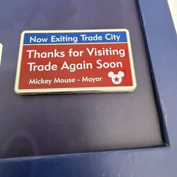 WDW Trade City USA Disney Pin Celebration 2010 Road Sign Starter Set (2 pins) - Picture 11 of 11